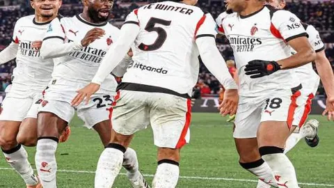 今日焦点战：激战正酣的【超核日职】大阪樱花对决钢巴，巅峰对决一触即发！